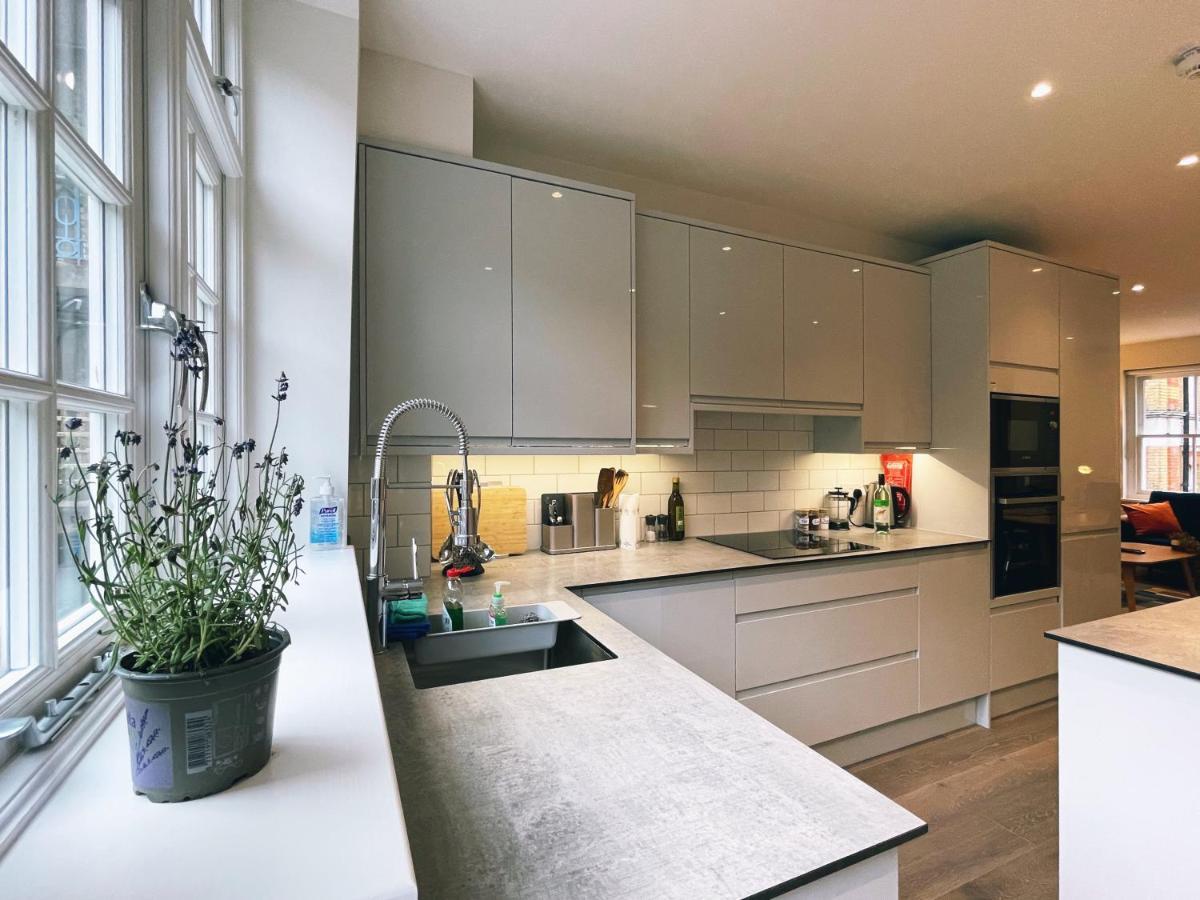 Апартаменты James'S Place On Oxford Street Лондон Экстерьер фото